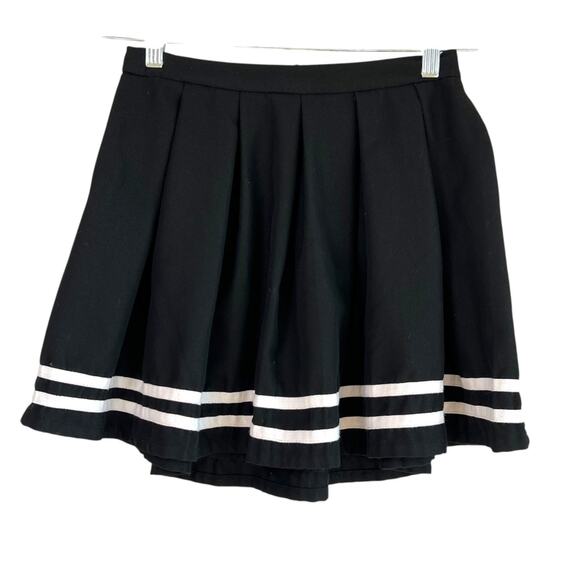 Hot Topic Womens Pleated Cheer Skirt Black White Size Small Goth Halloween - Picture 2 of 6